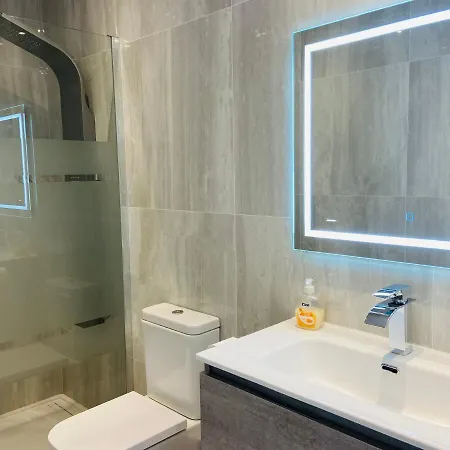 Апартаменти Luxury Apartment Atlantic View 1A *